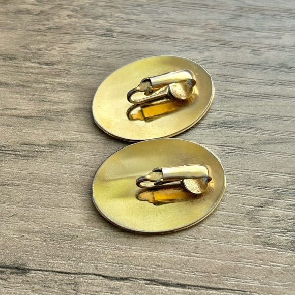 Vintage Gold and Black Oval Clip On Earrings - Statement Earrings - Picture 7 of 8